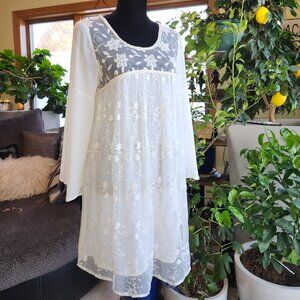 Beautiful Umgee Vanilla Cream Mesh & Embroidery Lace Empire Waist Mini L